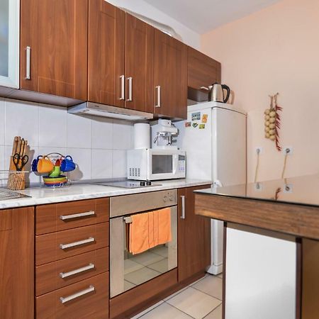 Comfortable One Bedroom Apartment In A Lively Area | Zona B5 | Russian Square Софія Екстер'єр фото