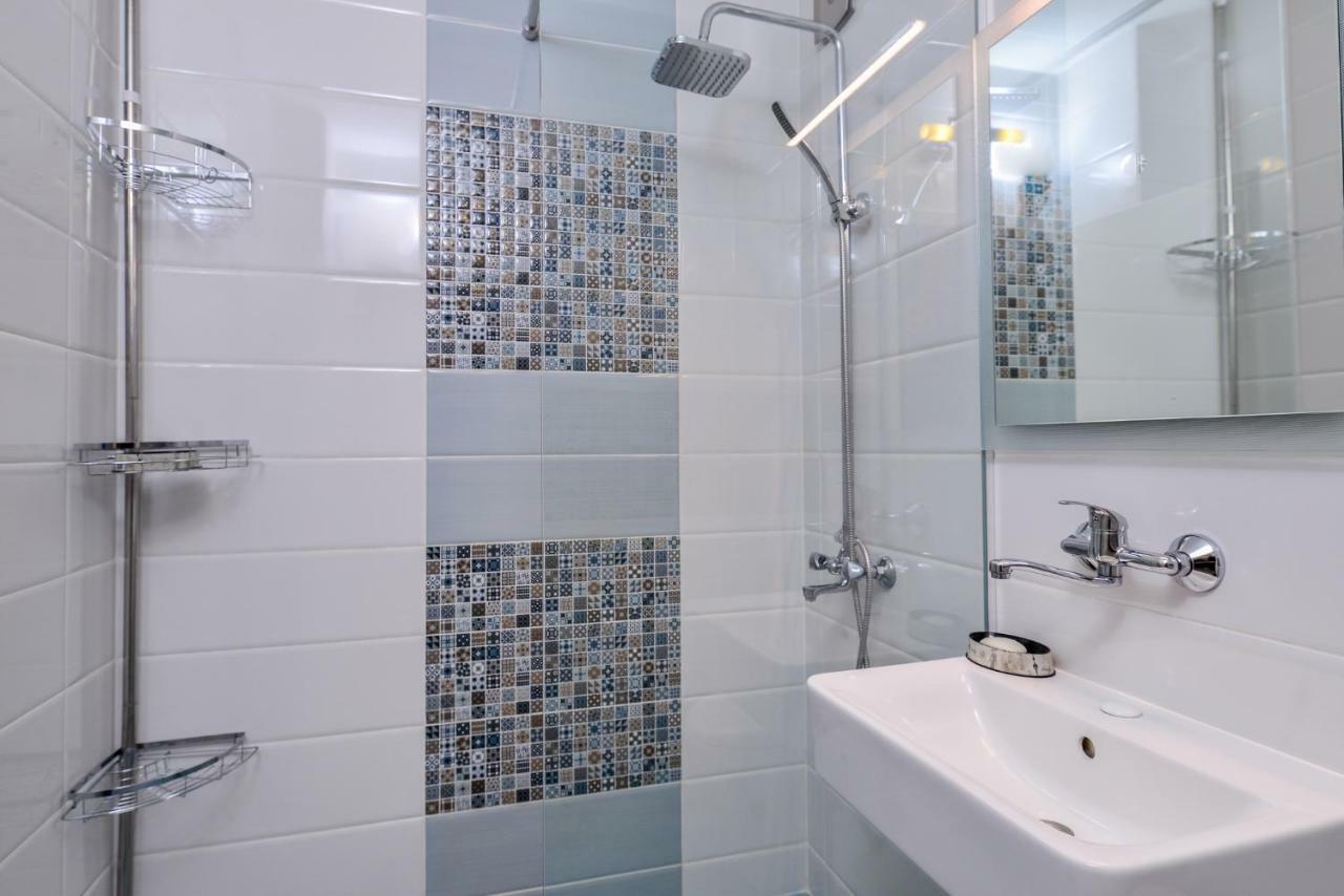Comfortable One Bedroom Apartment In A Lively Area | Zona B5 | Russian Square Софія Екстер'єр фото