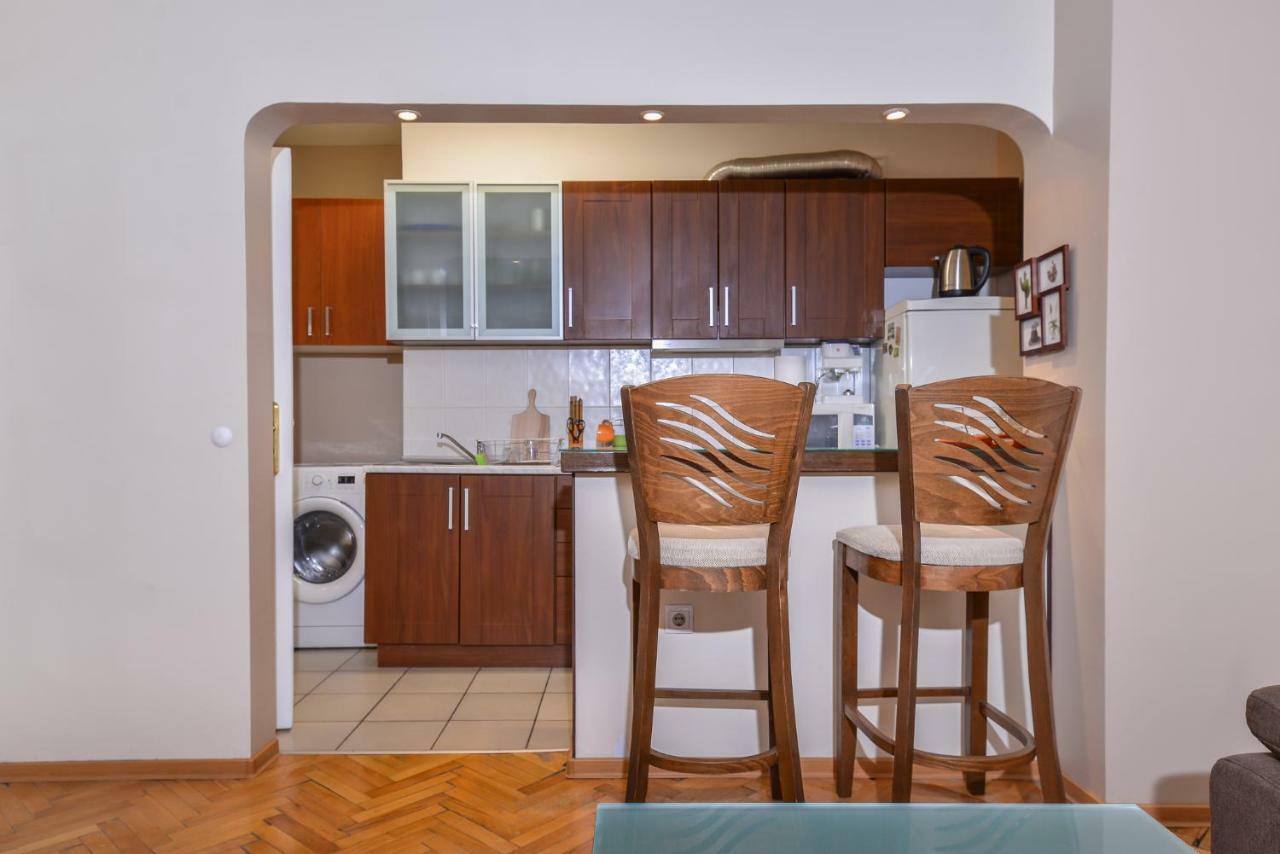 Comfortable One Bedroom Apartment In A Lively Area | Zona B5 | Russian Square Софія Екстер'єр фото