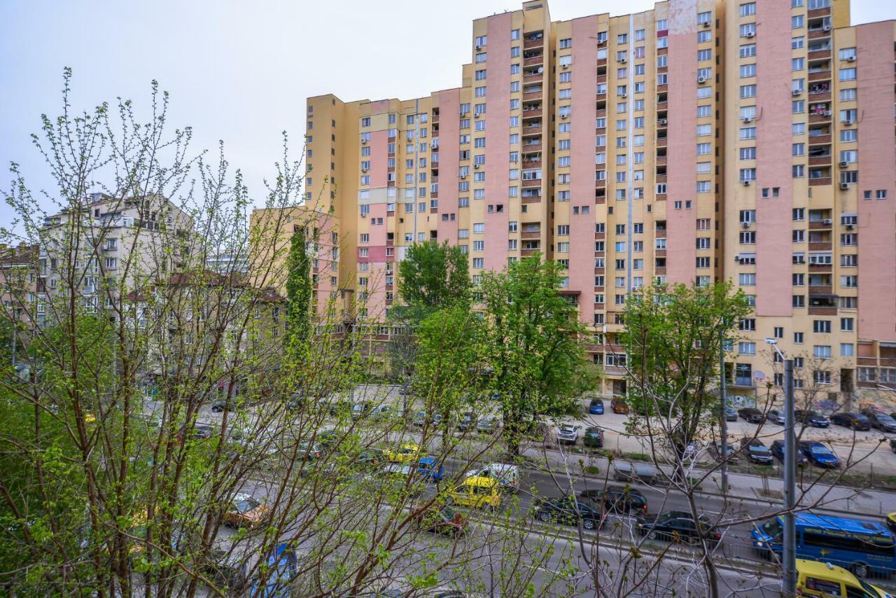 Comfortable One Bedroom Apartment In A Lively Area | Zona B5 | Russian Square Софія Екстер'єр фото