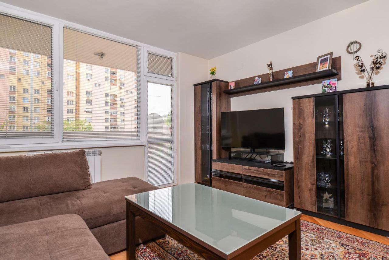 Comfortable One Bedroom Apartment In A Lively Area | Zona B5 | Russian Square Софія Екстер'єр фото